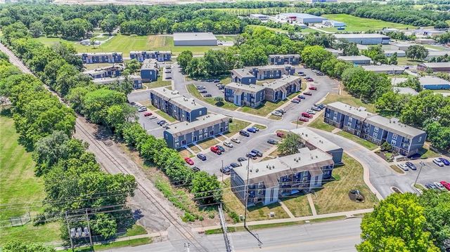 13901 Grandboro Lane, Grandview, MO 64030