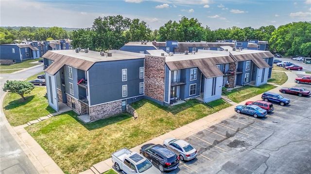 13901 Grandboro Lane, Grandview, MO 64030