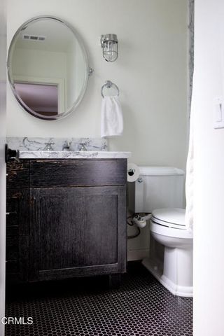 8224 Kyle Street, Sunland (los Angeles), CA 91040