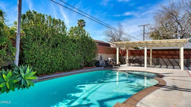 8224 Kyle Street, Sunland (los Angeles), CA 91040
