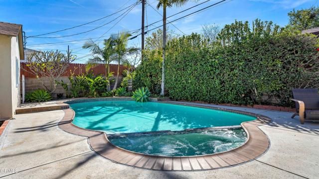 8224 Kyle Street, Sunland (los Angeles), CA 91040