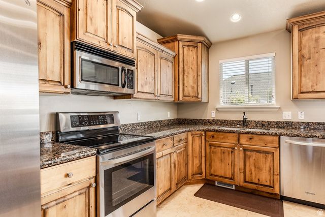 2967 W DURHAM WOODS WAY, Riverton, UT 84065