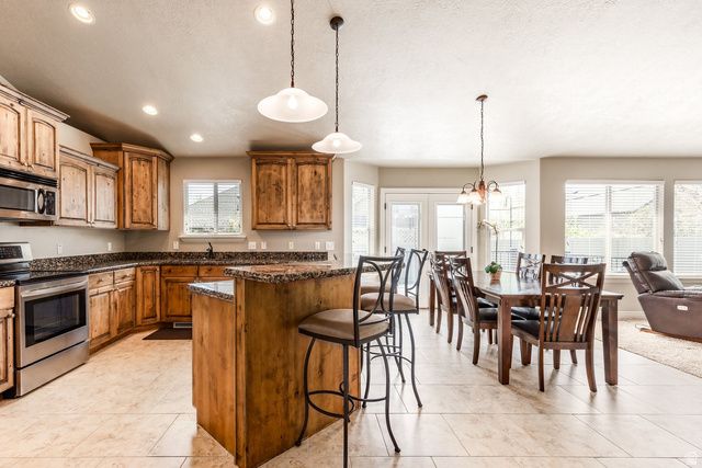 2967 W DURHAM WOODS WAY, Riverton, UT 84065