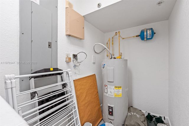 2540 SW 14th Ave 206, Fort Lauderdale, FL 33315