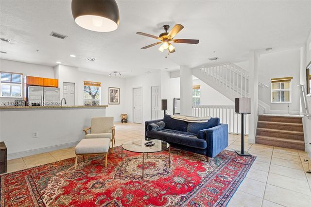 2540 SW 14th Ave 206, Fort Lauderdale, FL 33315