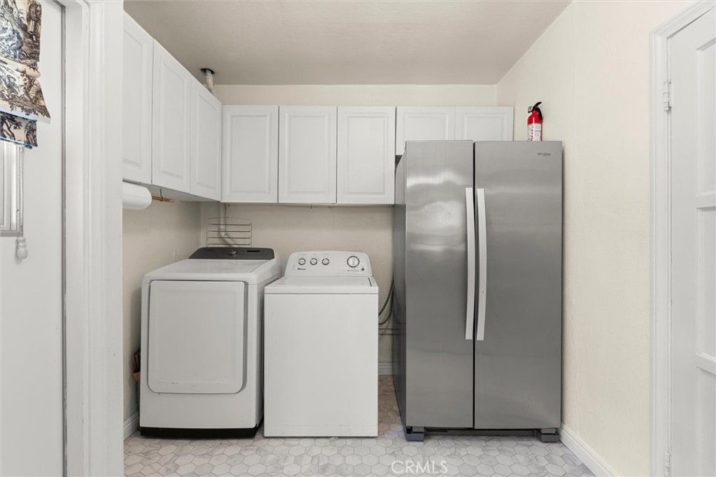 Image 10 of property listing at 1308 E Poppy, Long Beach, CA 90805