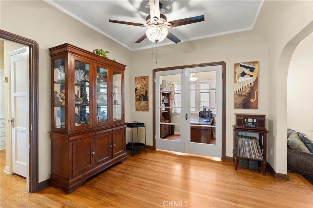 Image 11 of property listing at 1308 E Poppy, Long Beach, CA 90805