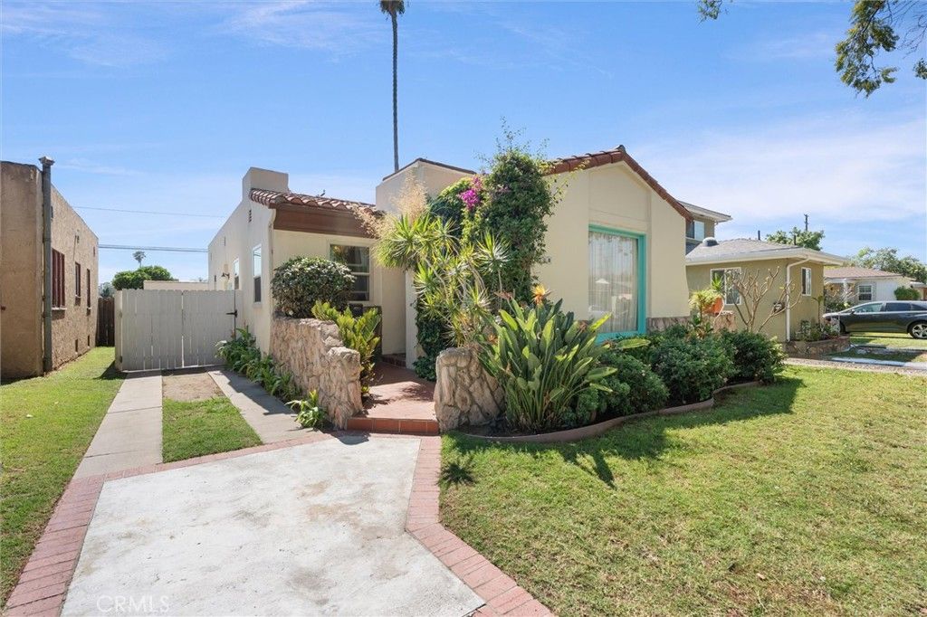 Image 27 of property listing at 1308 E Poppy, Long Beach, CA 90805