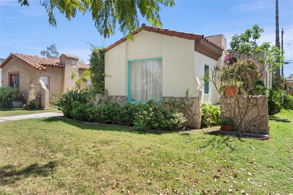 Image 28 of property listing at 1308 E Poppy, Long Beach, CA 90805