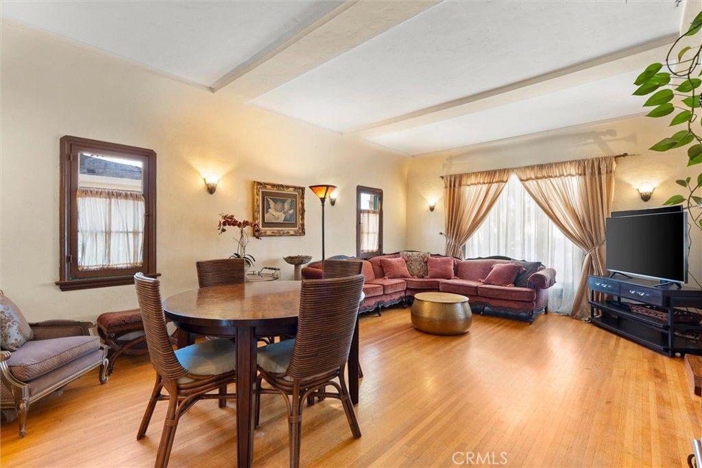 Image 3 of property listing at 1308 E Poppy, Long Beach, CA 90805