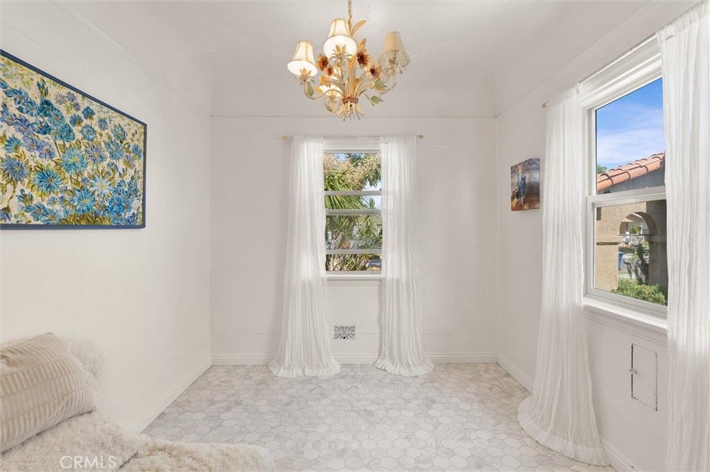 Image 9 of property listing at 1308 E Poppy, Long Beach, CA 90805