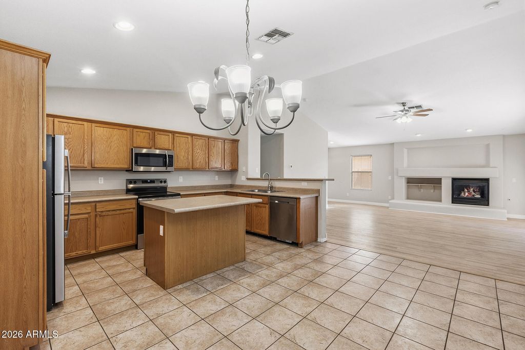 618 S 122ND Lane, Avondale, AZ 85323 — photo 2
