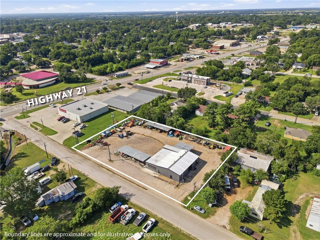 513 North Main Street, Caldwell, TX 77836 — photo 2
