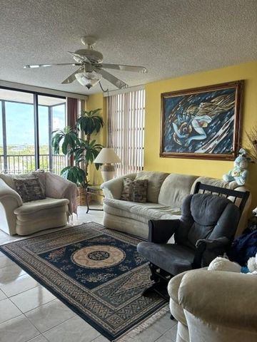 2500 NE 135th Street C611, North Miami, FL 33181