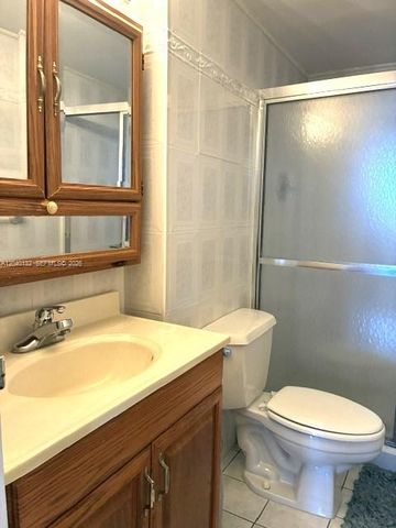 2500 NE 135th Street C611, North Miami, FL 33181