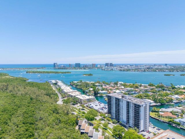 2500 NE 135th Street C611, North Miami, FL 33181