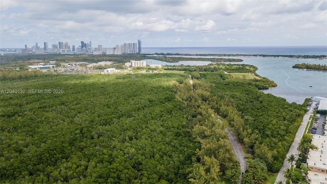 2500 NE 135th Street C611, North Miami, FL 33181