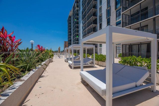 2500 NE 135th Street C611, North Miami, FL 33181