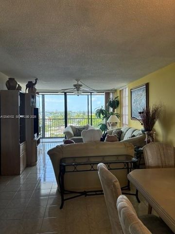 2500 NE 135th Street C611, North Miami, FL 33181