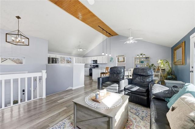 709 Feldspar Street, Kearney, MO 64060