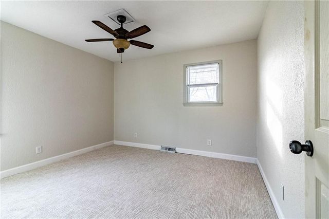 303 North Street, Windsor, MO 65360