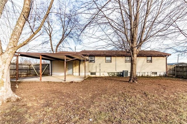 303 North Street, Windsor, MO 65360