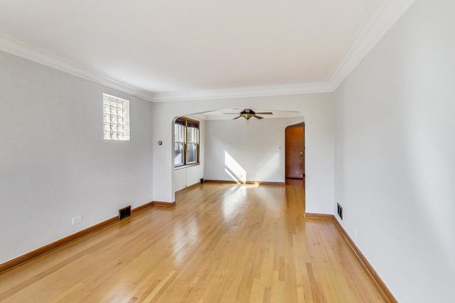 5644 N Meade Avenue 2, Chicago, IL 60646