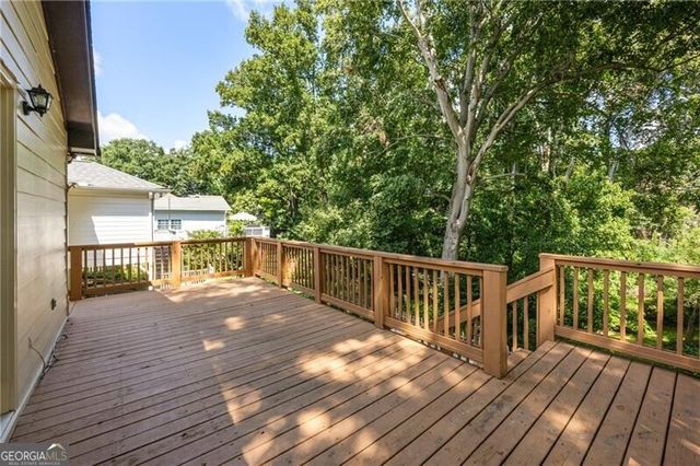 76 Peachtree Hills Avenue NE, Atlanta, GA 30305