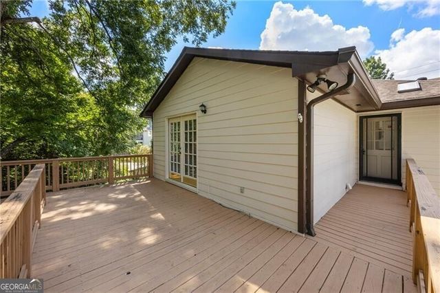 76 Peachtree Hills Avenue NE, Atlanta, GA 30305