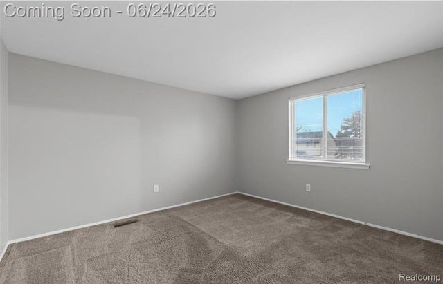 2092 Orchard Crest Street, Utica, MI 48317