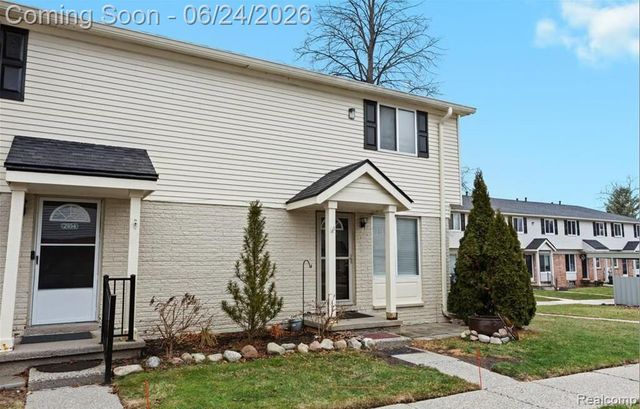 2092 Orchard Crest Street, Utica, MI 48317