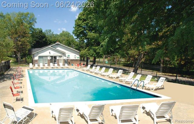 2092 Orchard Crest Street, Utica, MI 48317