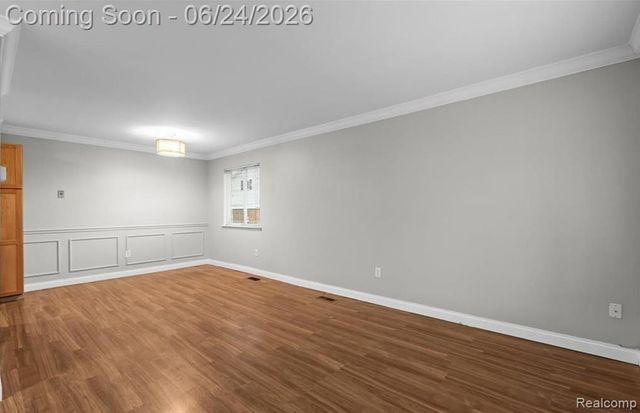 2092 Orchard Crest Street, Utica, MI 48317
