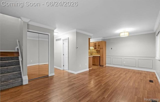 2092 Orchard Crest Street, Utica, MI 48317
