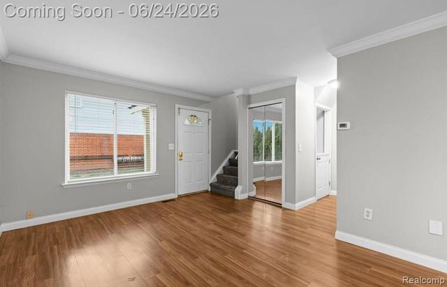 2092 Orchard Crest Street, Utica, MI 48317
