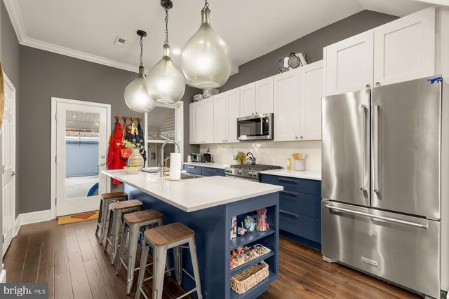 421 10TH ST NE, Washington, DC 20002