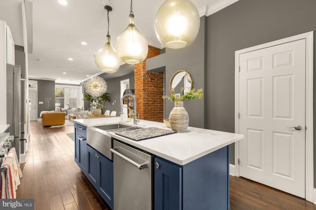 421 10TH ST NE, Washington, DC 20002