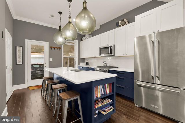 421 10TH ST NE, Washington, DC 20002