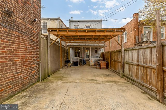 421 10TH ST NE, Washington, DC 20002
