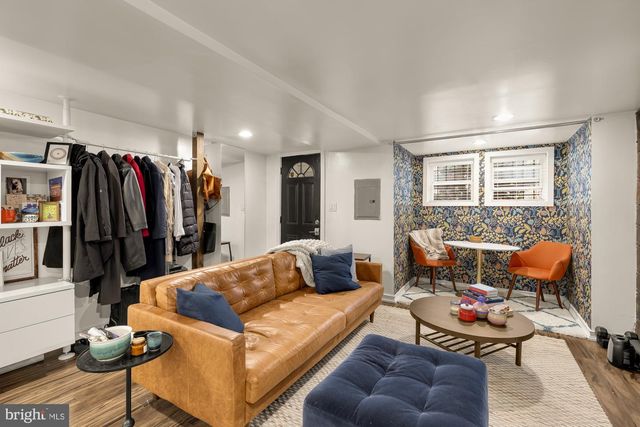 421 10TH ST NE, Washington, DC 20002