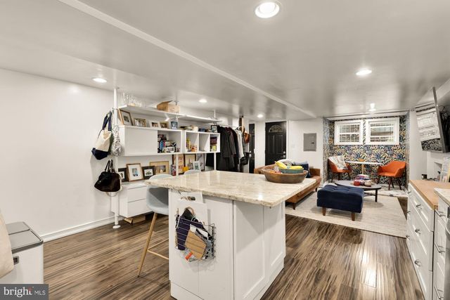 421 10TH ST NE, Washington, DC 20002