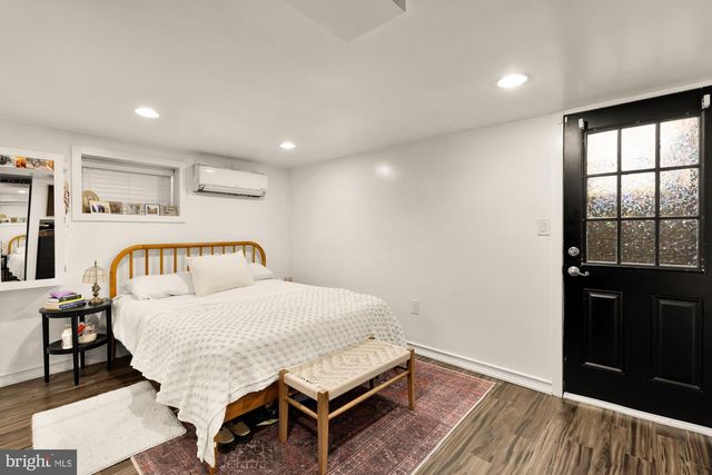 421 10TH ST NE, Washington, DC 20002