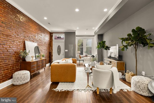 421 10TH ST NE, Washington, DC 20002