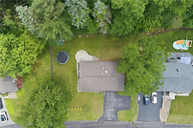 148 Dwellington Drive, Middlesex Twp, PA 16059
