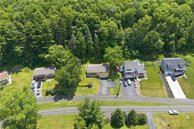 148 Dwellington Drive, Middlesex Twp, PA 16059
