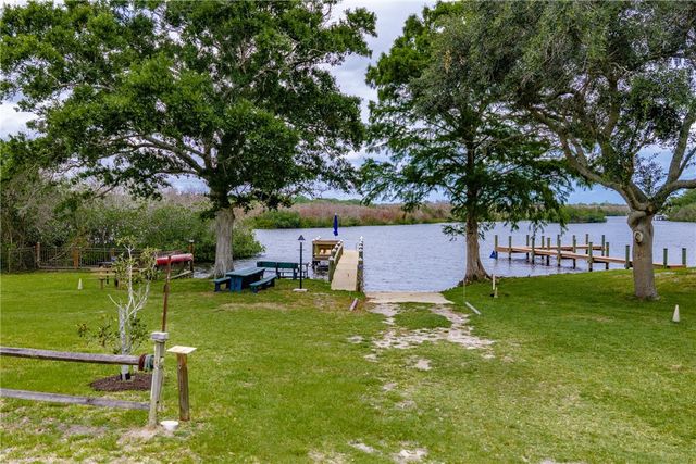27 Sunset Drive, Sebastian, FL 32958