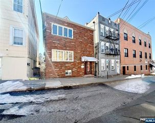 54 Spring Street, Lodi, NJ 07644