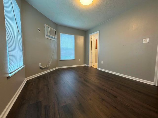 3028 Avenue M 1A, Galveston, TX 77550