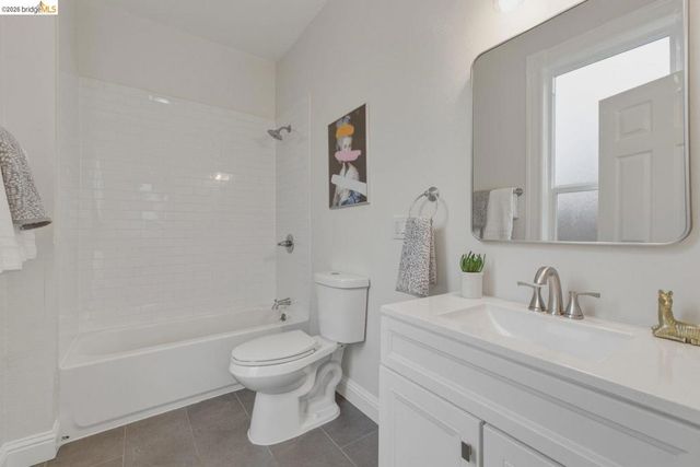 1324 Burnett St, Berkeley, CA 94702