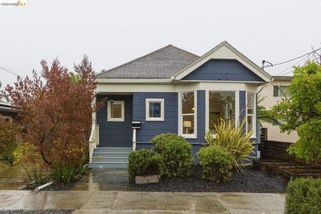 1324 Burnett St, Berkeley, CA 94702